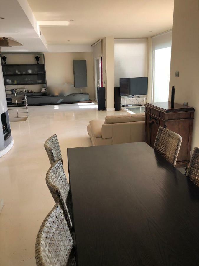 Atico-Duplex Primera Linea De Playa En El Centro De Естепона Екстер'єр фото
