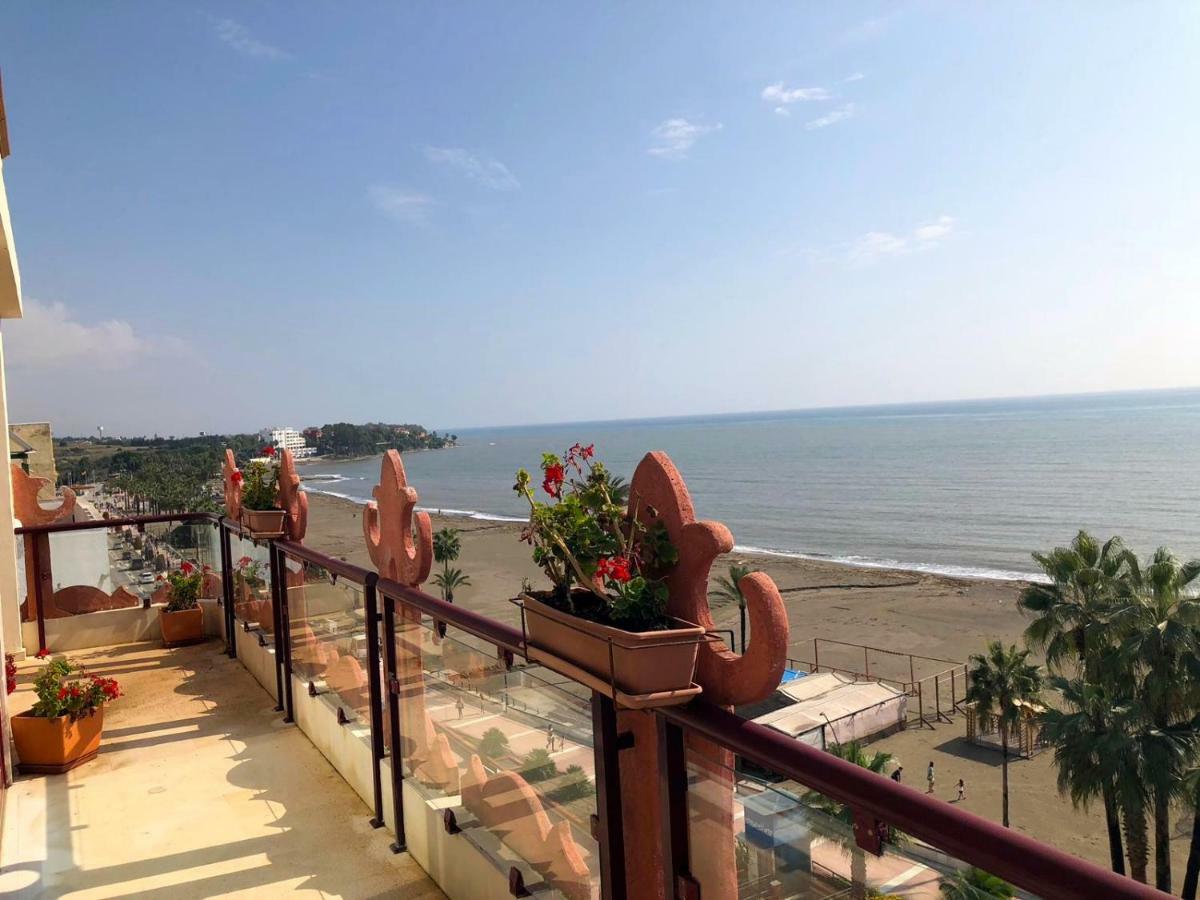 Atico-Duplex Primera Linea De Playa En El Centro De Естепона Екстер'єр фото